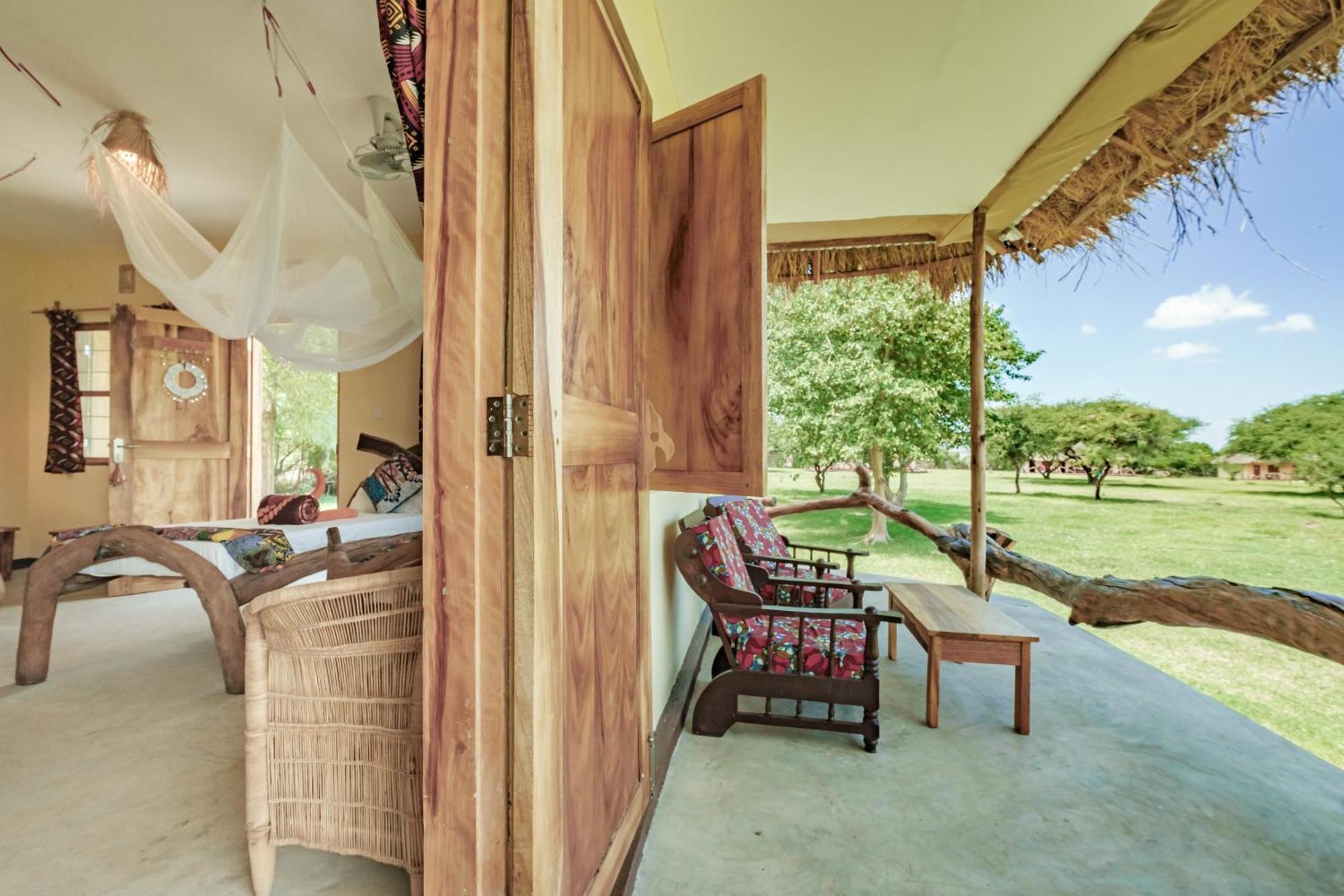 Lake Natron Maasai Giraffe Eco Lodge And Camping Mtowabaga Exteriér fotografie