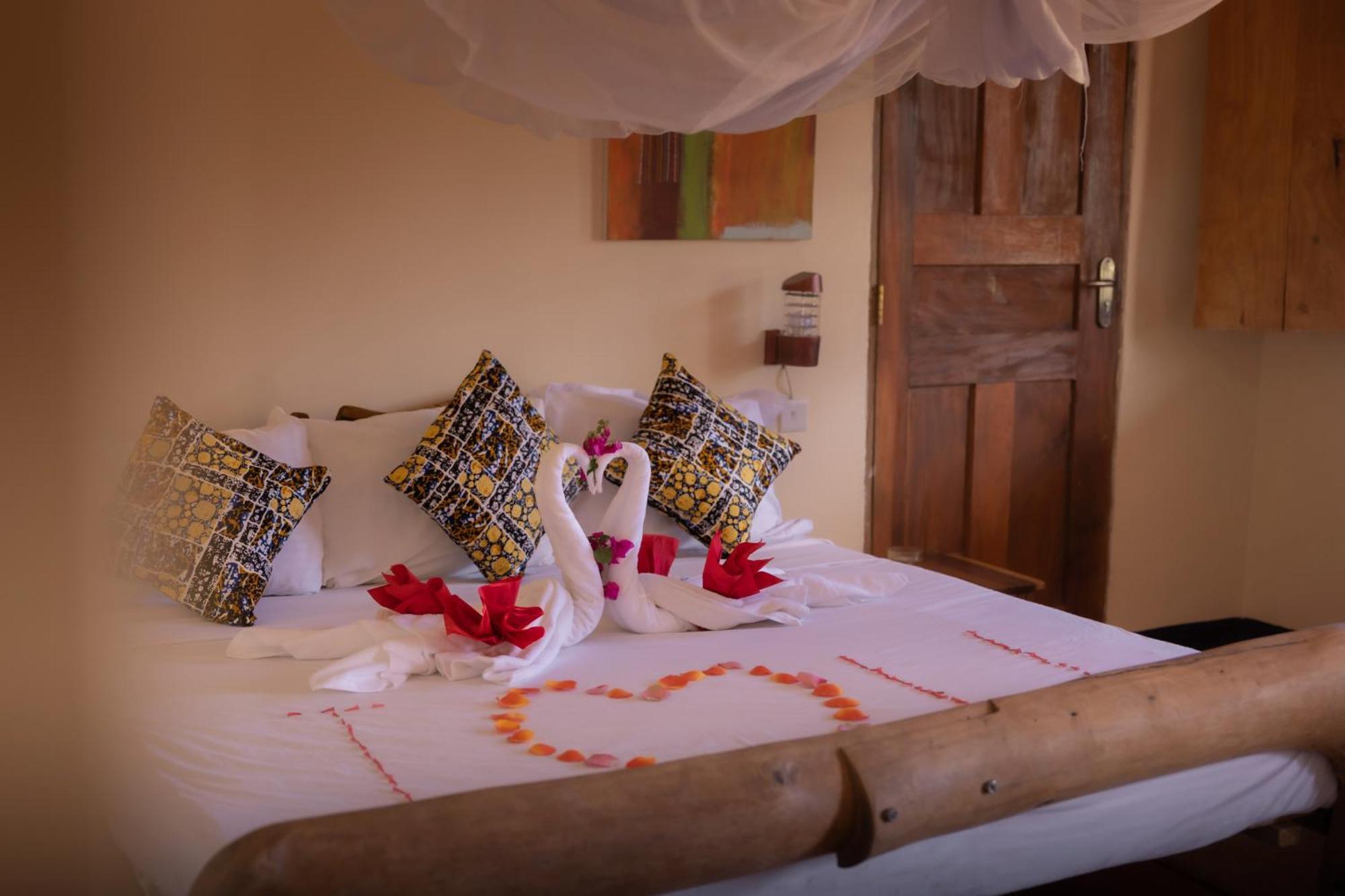 Lake Natron Maasai Giraffe Eco Lodge And Camping Mtowabaga Exteriér fotografie