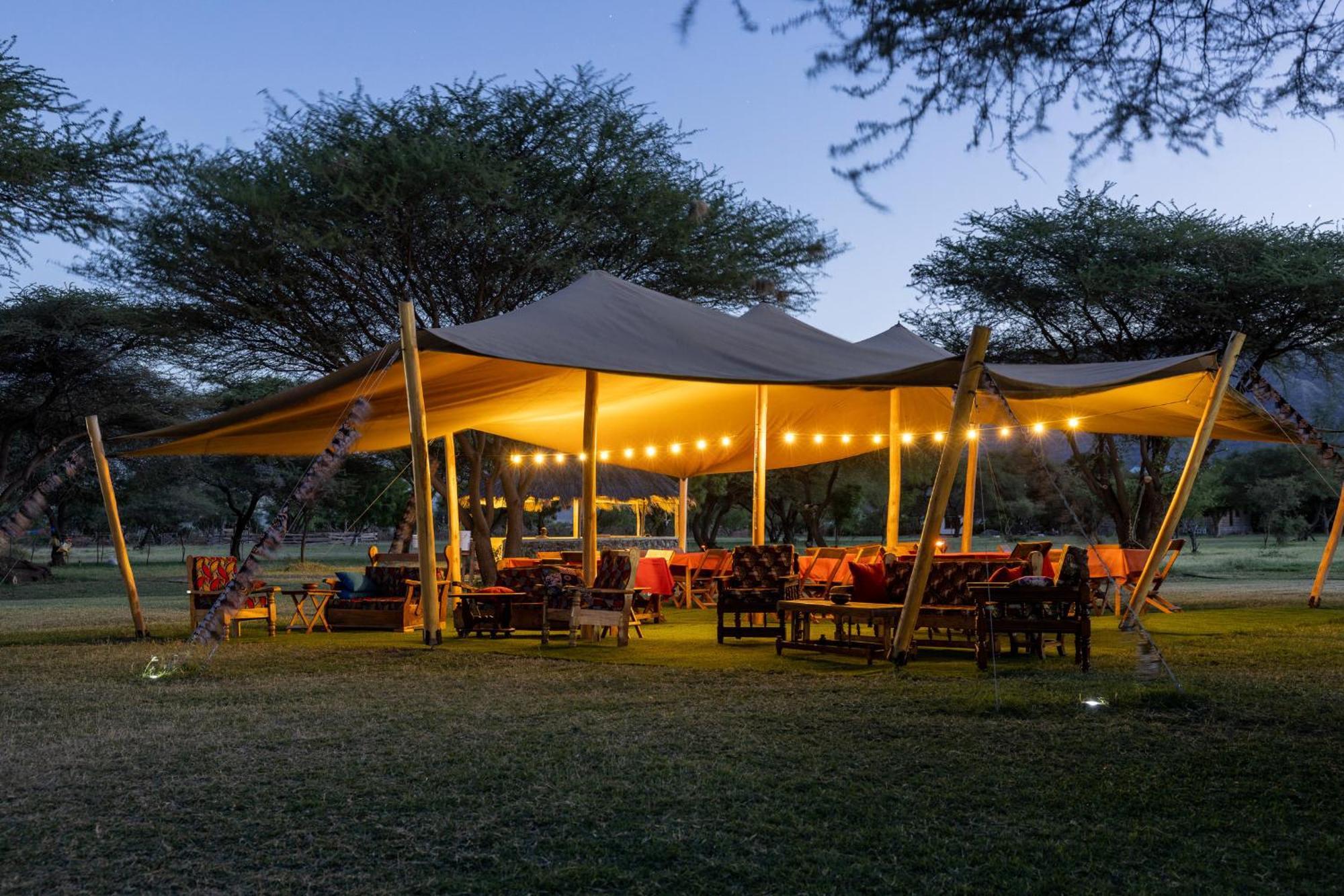 Lake Natron Maasai Giraffe Eco Lodge And Camping Mtowabaga Exteriér fotografie