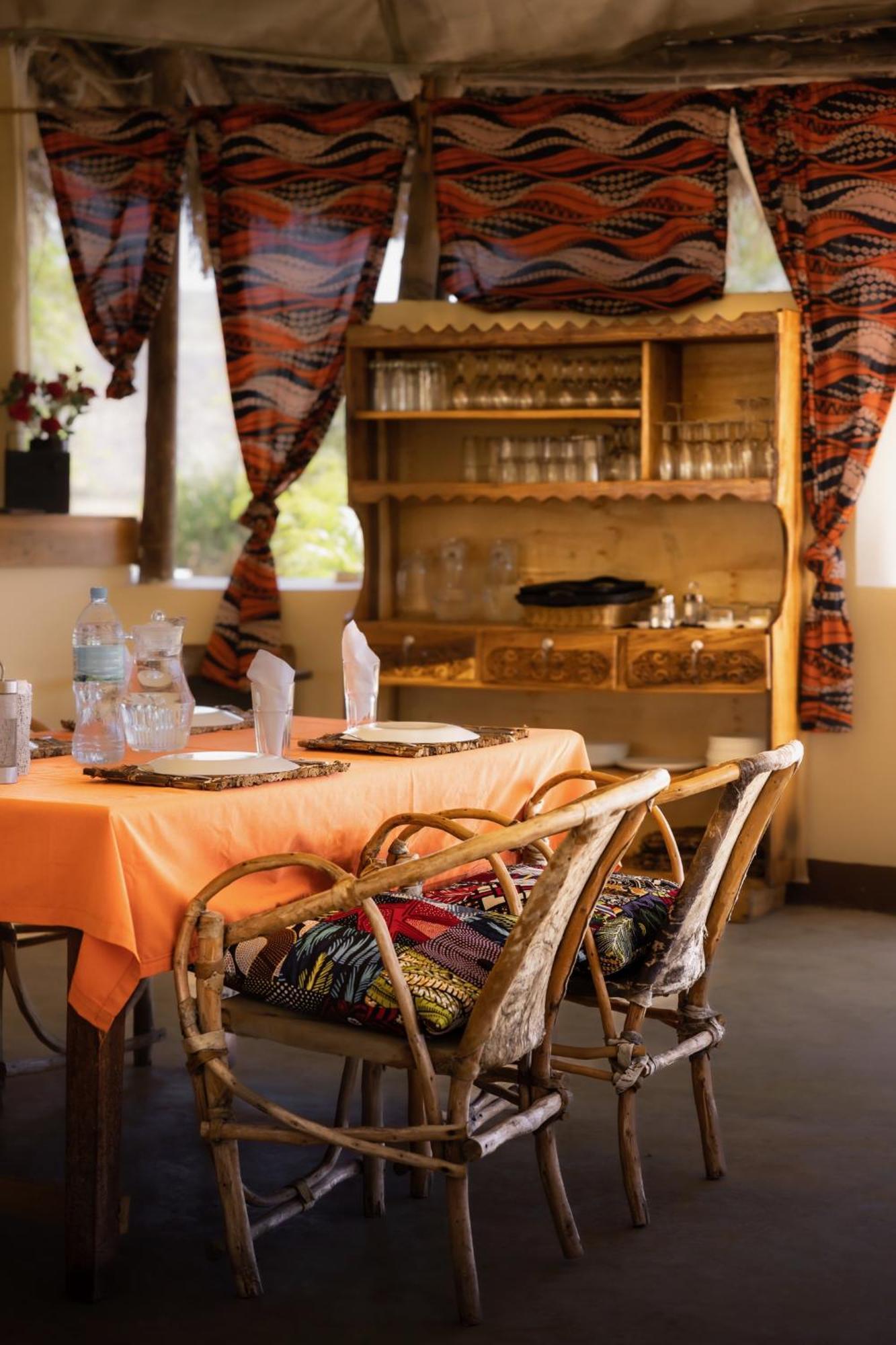 Lake Natron Maasai Giraffe Eco Lodge And Camping Mtowabaga Exteriér fotografie