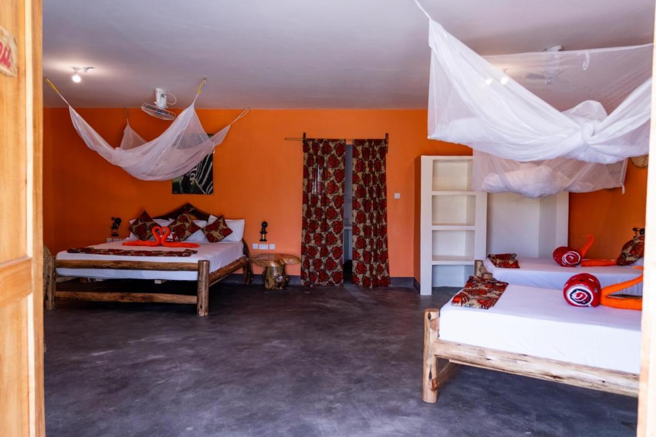 Lake Natron Maasai Giraffe Eco Lodge And Camping Mtowabaga Exteriér fotografie